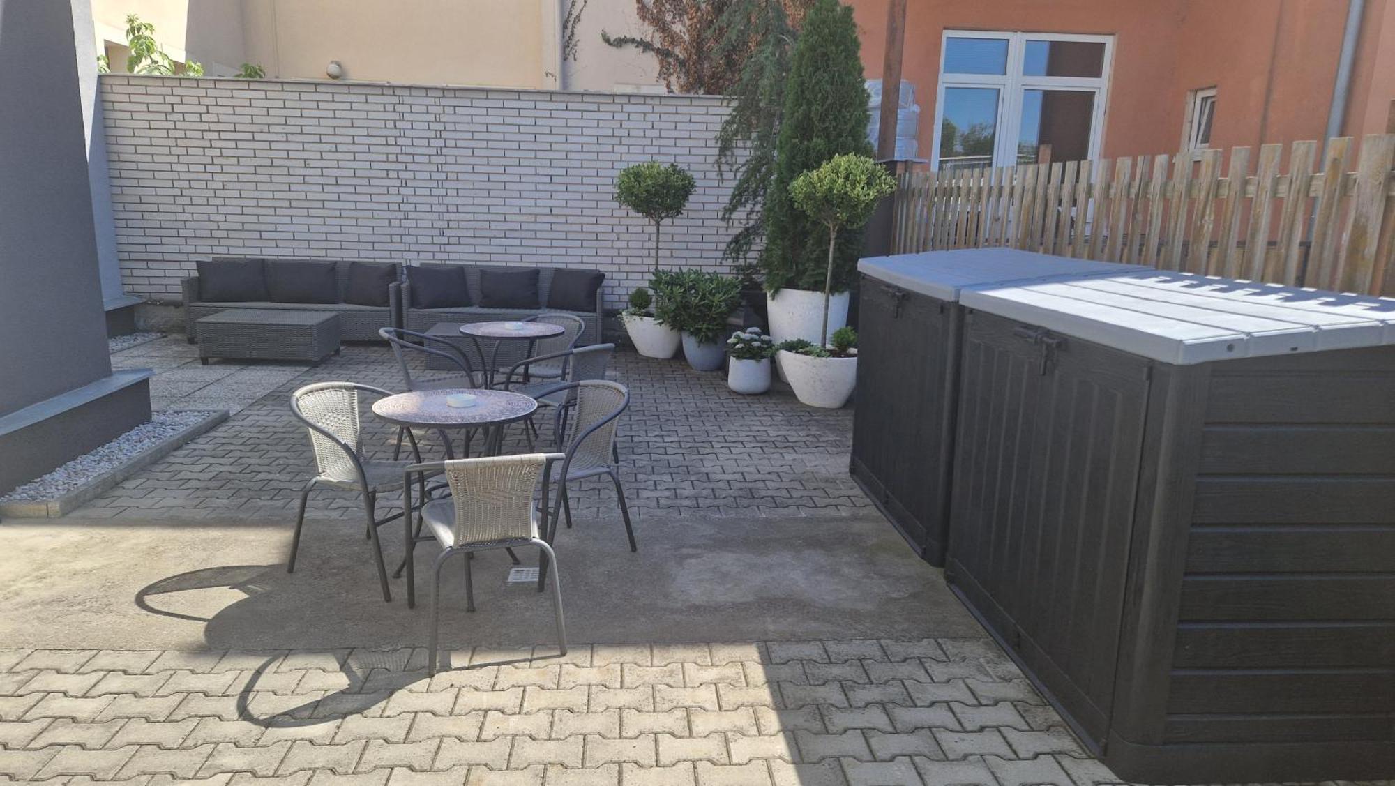 Efipa Glamour Apartments Plzeň Exterior foto